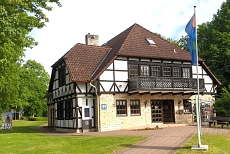 Tourismusinformation mit Erich-Mäder-Glasmuseum Tourismusinformation mit Erich-Mäder-Glasmuseum